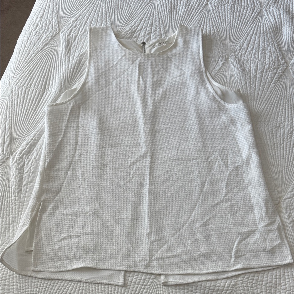 Violet & Claire Elegant Cream Sleeveless Tunic